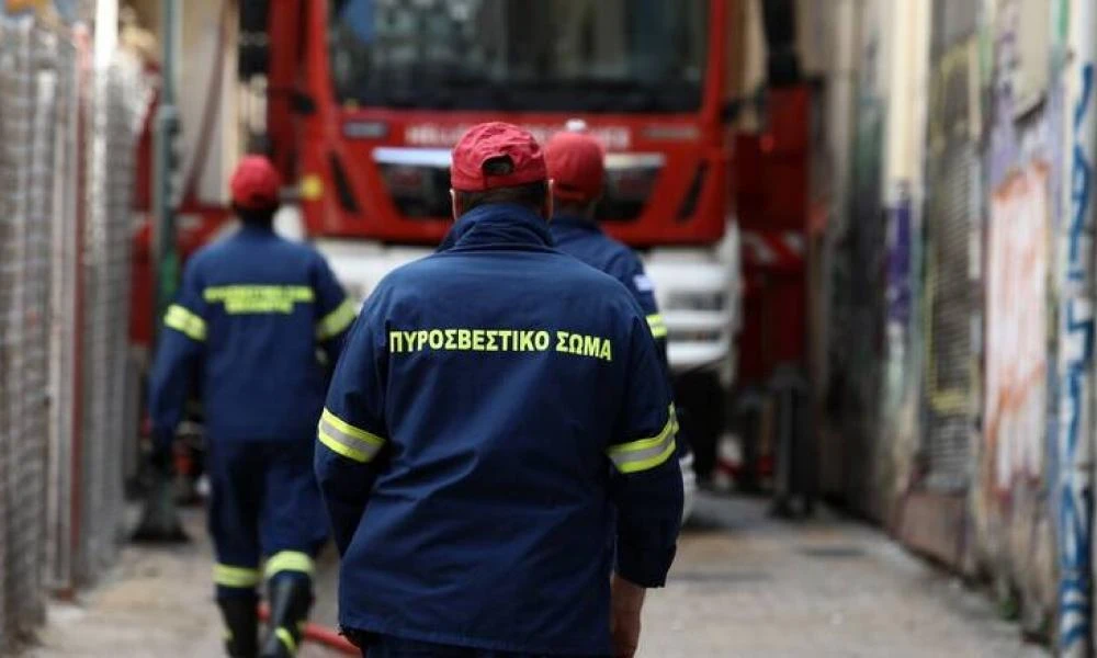 Φωτιά στο χωριό Εξωχώρα στην Ζάκυνθο–Στο σημείο πνέουν ισχυροί άνεμοι